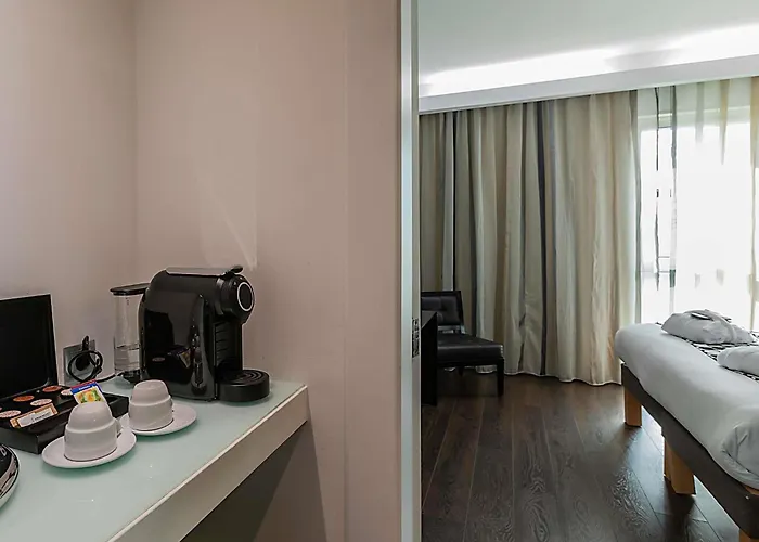 5 star hotels Mercure Lisboa